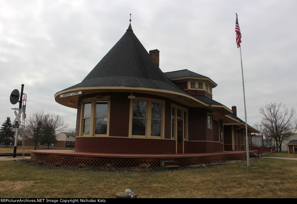 South Lyon GTW Depot